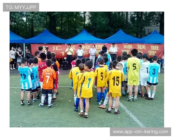 琑队如何推动校园足球与俱乐部联动,学校和足球俱乐部合作方式 琑队如何推动校园足球与俱乐部联动,学校和足球俱乐部合作方式